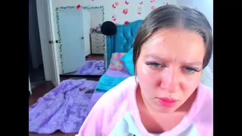 Snapshot of luna_analya chatting on 10-01-25, 11:49 luna_analya online show from 10-01-25, 11:49