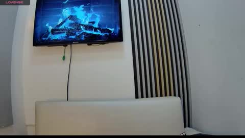 luna and banji online show from 11-11-25, 01:16