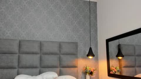 Snapshot of luna_bella3 chatting on 11-15-25, 10:56 Luna online show from 11-15-25, 10:56