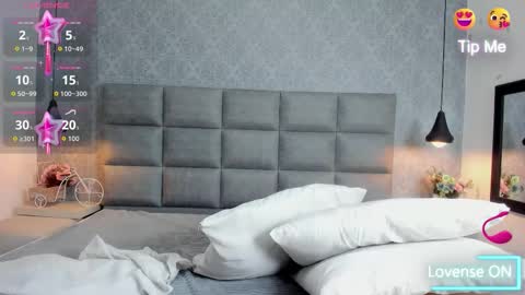 Snapshot of luna_bella3 chatting on 12-14-25, 09:58 Luna online show from 12-14-25, 09:58