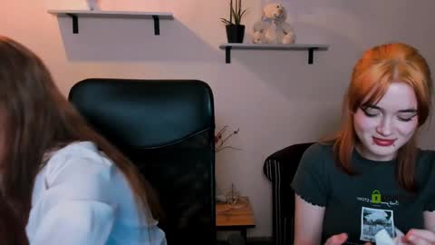 luna_berryy online show from 12-21-24, 02:41