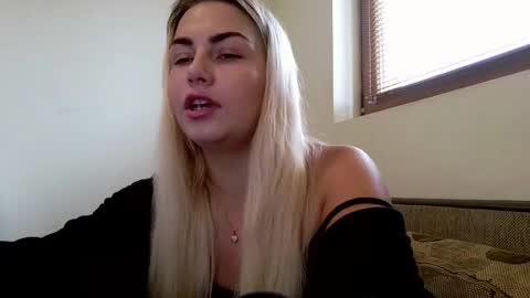 luna_blazer online show from 10-26-25, 12:55