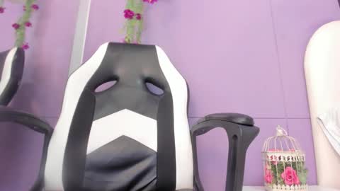 Snapshot of luna_bradley_ chatting on 02-24-26, 12:25 luna_bradley_ online show from 02-24-26, 12:25