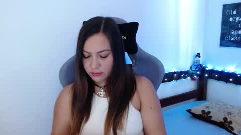 Snapshot of luna_gomez92 chatting on 10-09-25, 06:06 Luna Gomez online show from 10-09-25, 06:06