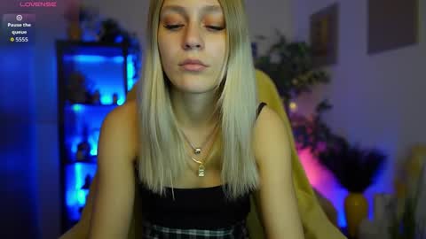 luna_grace18 online show from 03-30-26, 01:45