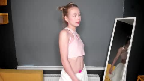 Elizabeth online show from 02-28-26, 09:54