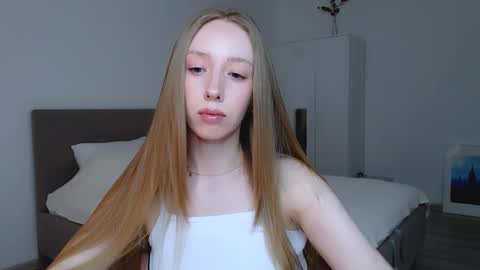 Luna online show from 02-24-25, 07:52