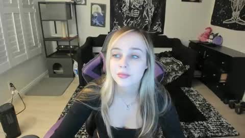 Luna online show from 03-02-26, 04:36