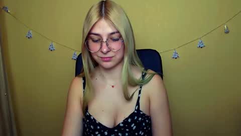 Luna online show from 12-20-24, 12:38
