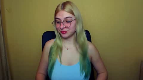 Luna online show from 01-03-25, 08:21