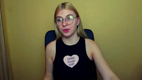 Luna online show from 01-13-25, 08:15