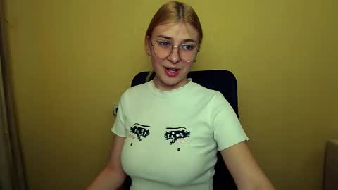 Luna online show from 01-30-25, 09:47