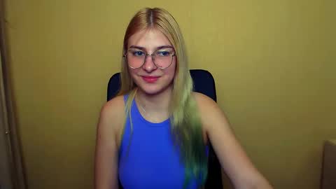 Luna online show from 01-31-25, 11:35