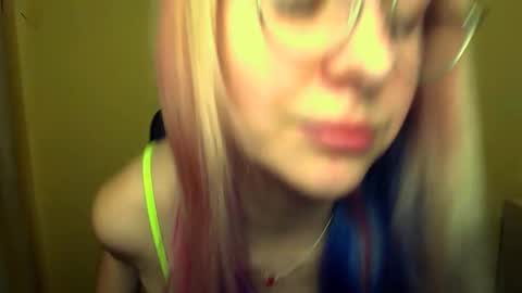 Luna online show from 03-11-25, 08:20