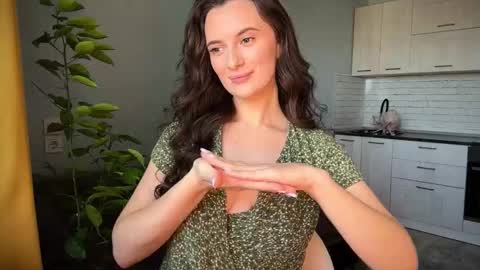 Snapshot of luna_raee chatting on 09-23-25, 07:55 luna_raee online show from 09-23-25, 07:55
