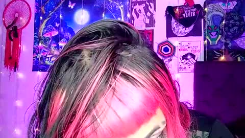 MISS LUNA  online show from 03-07-25, 05:49