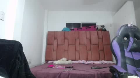 Snapshot of luna_rosita chatting on 12-02-24, 11:18 Luna online show from 12-02-24, 11:18