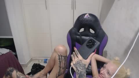 Snapshot of luna_rosita chatting on 01-31-25, 11:03 Luna online show from 01-31-25, 11:03