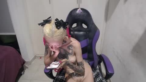 Snapshot of luna_rosita chatting on 02-03-25, 06:45 Luna online show from 02-03-25, 06:45