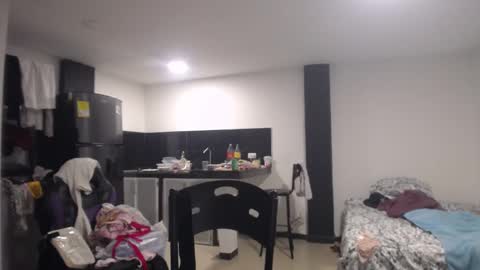 Snapshot of luna_rosita chatting on 03-10-25, 04:38 Luna online show from 03-10-25, 04:38