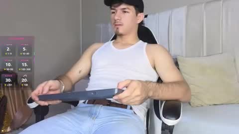 Snapshot of luna_stanford chatting on 12-19-25, 01:07 Luna Stanford online show from 12-19-25, 01:07