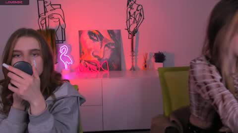 Luna online show from 10-21-25, 07:03