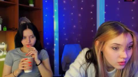 Luna online show from 11-23-25, 09:09