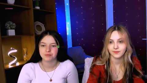 Luna online show from 12-15-25, 06:06