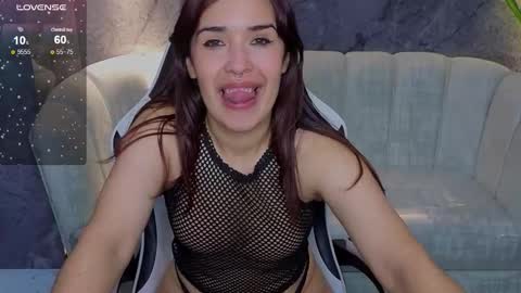 Snapshot of luna_tx_ chatting on 10-29-25, 01:24 Live 1500am 2100pm COLOMBIAN HOUR online show from 10-29-25, 01:24