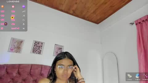 luna_velveth1 online show from 04-12-26, 11:37