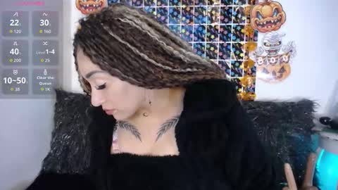 luna_vitihot online show from 10-23-25, 12:04