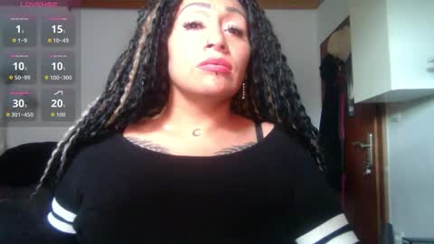 luna_vitihot online show from 11-10-25, 12:37