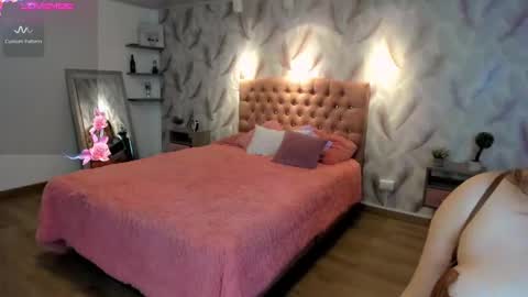 Snapshot of luna_volk chatting on 09-26-25, 03:32 Luna online show from 09-26-25, 03:32