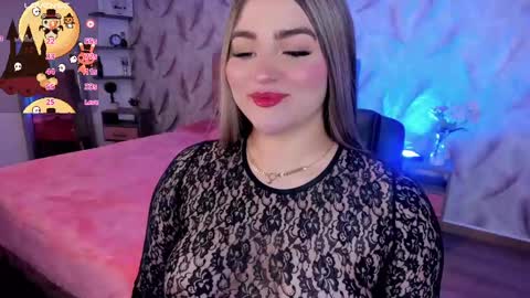 Snapshot of luna_volk chatting on 10-29-25, 03:42 Luna online show from 10-29-25, 03:42