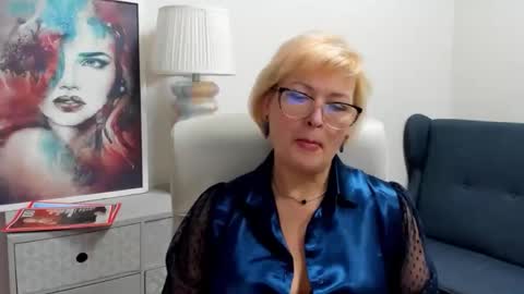 Snapshot of luna_xfantasy chatting on 04-16-26, 06:25 L u n a online show from 04-16-26, 06:25