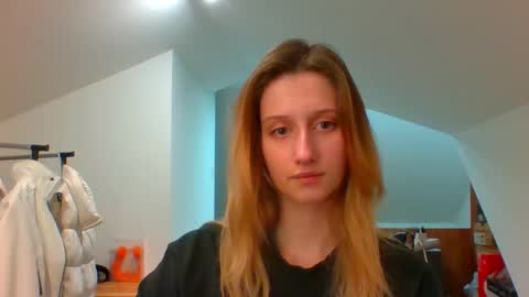 L U N A  online show from 12-13-24, 03:00