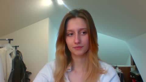 L U N A  online show from 01-17-25, 02:39