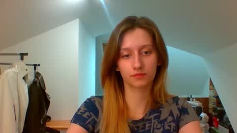 L U N A  online show from 02-17-25, 07:53