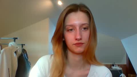 L U N A  online show from 02-19-25, 08:12