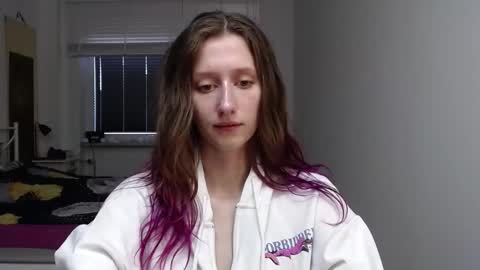 Snapshot of luna_xsensual chatting on 11-05-25, 06:46 L U N A online show from 11-05-25, 06:46