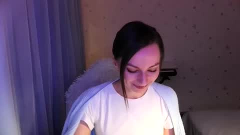 Snapshot of lunaa_bluee chatting on 10-26-25, 05:19 lunaa_bluee online show from 10-26-25, 05:19