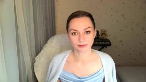 Snapshot of lunaa_bluee chatting on 11-12-25, 09:25 lunaa_bluee online show from 11-12-25, 09:25