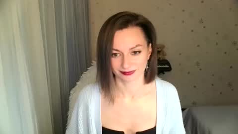 Snapshot of lunaa_bluee chatting on 11-24-25, 09:14 lunaa_bluee online show from 11-24-25, 09:14