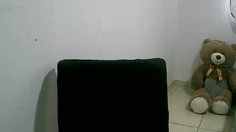 lunaa_sub online show from 01-26-25, 05:55