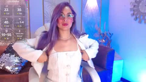 Luna online show from 11-12-25, 03:51