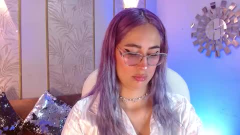 Luna online show from 11-19-25, 04:23