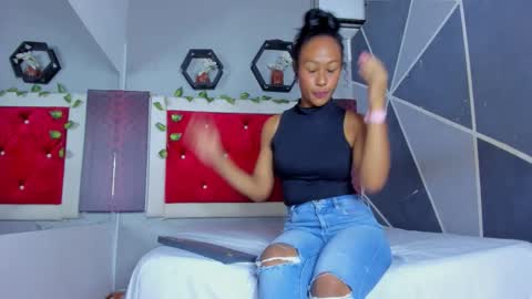 Luna online show from 02-04-26, 08:25