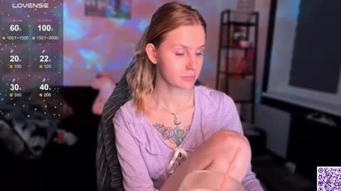 Britney online show from 11-14-25, 06:06