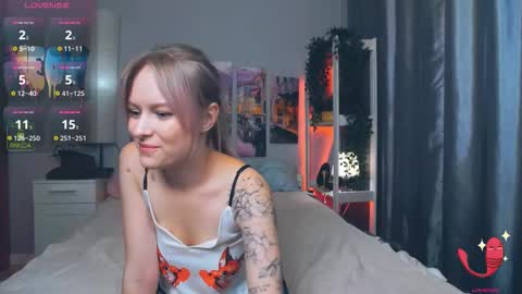 Luna online show from 09-29-25, 03:39