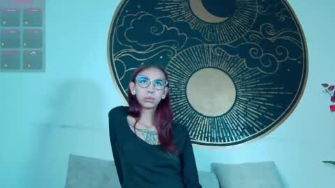 Luna online show from 09-18-25, 07:49